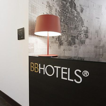 Bb Hotels Aparthotel Desuite Milan Exterior photo